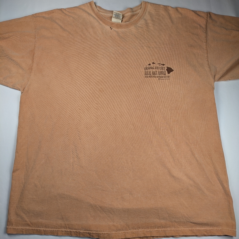 Size 2XL (24x30)-  2000's Vintage T Shirt Hawaii Red Dirt, Red Dirt Rules Dyed